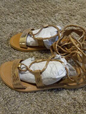 Kenneth Cole Reaction Zoom In Gold Lace Up Sandals 6.5